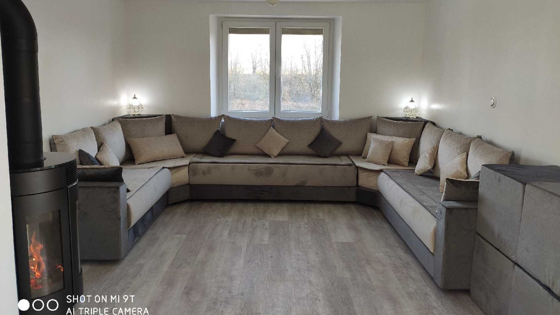 Salon marocain gris et taupe
