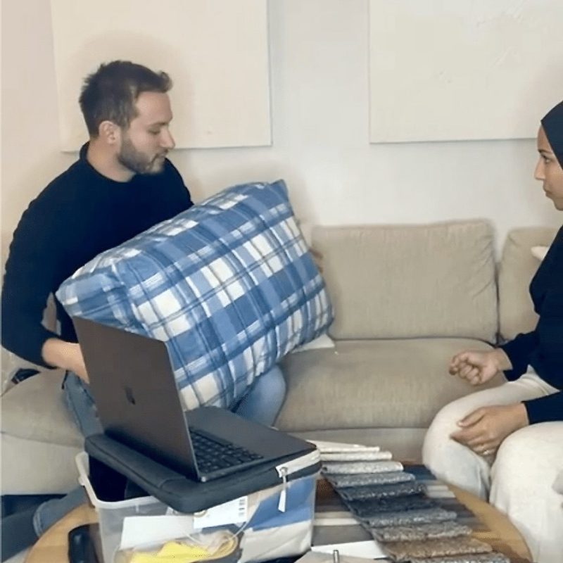 Rendez-vous client avant la conception d'un salon marocain