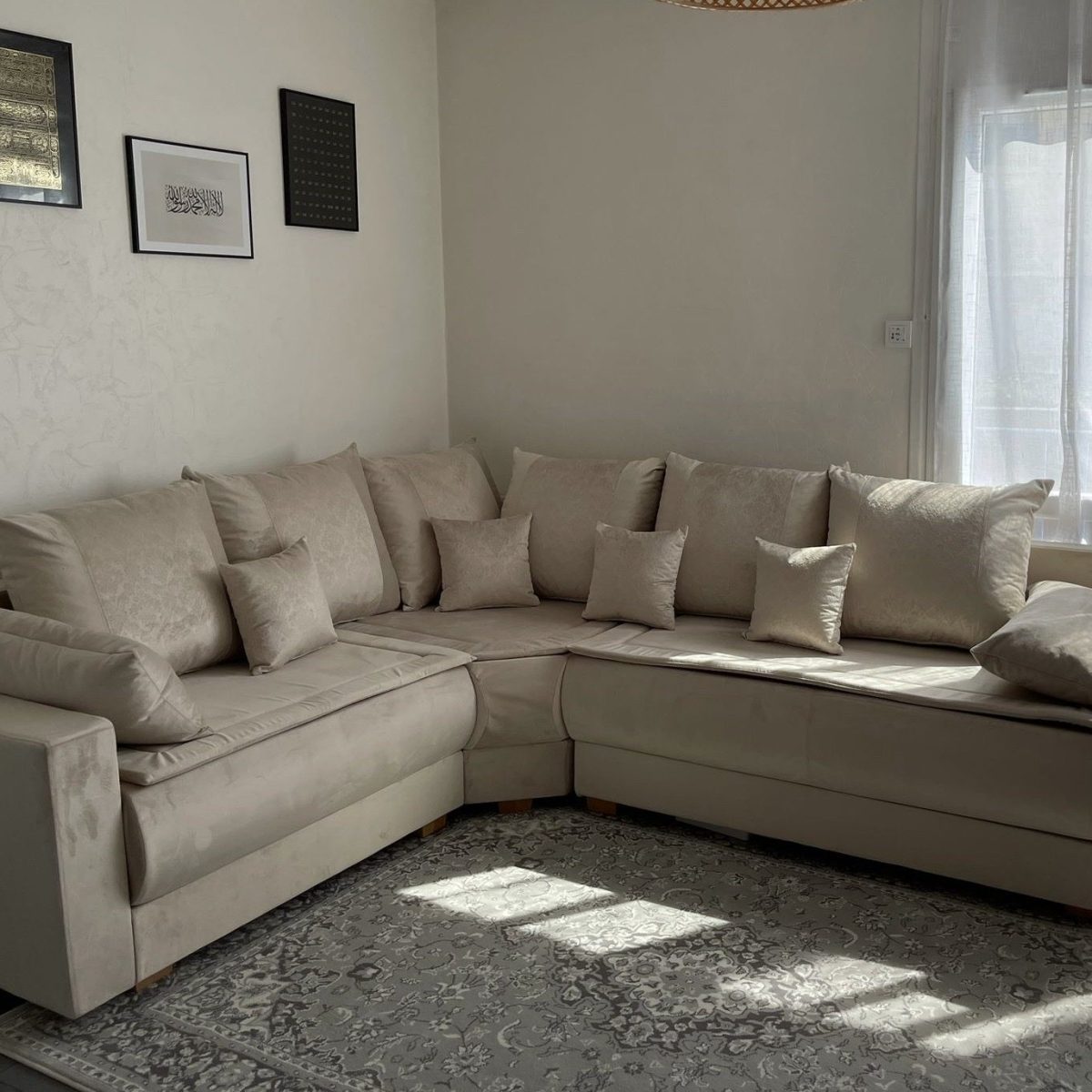 réalisation client safi beige canapé marocain tissu traditionnel en velours beige